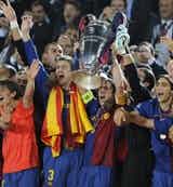 Barcelona lifting trophy