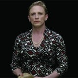 /j/e/c/DanielCraigWomenBond.jpg