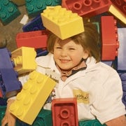 /m/k/m/ChildLego.jpg