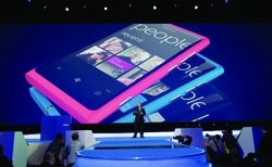 /t/r/i/nokia_world_2011_stephen_elop_keynote_29.jpg