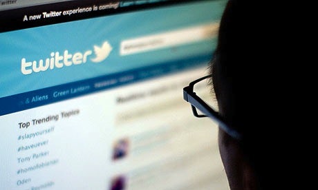 PersononTwitter-People-2013_460