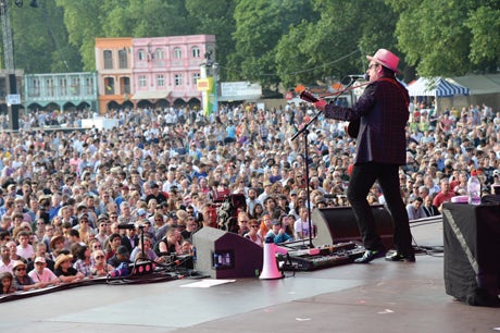 elvis-costello-2013-460