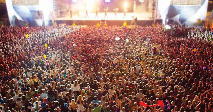 crowd-hype-2014-fullwidth