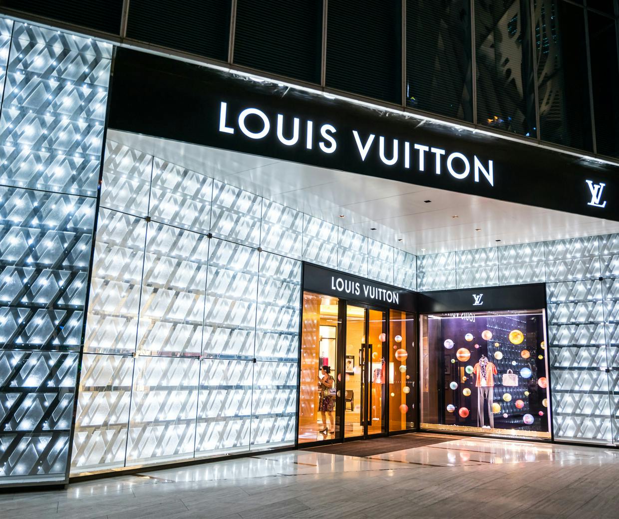 Louis Vuitton, Hermès, Gucci: The world's most valuable ...