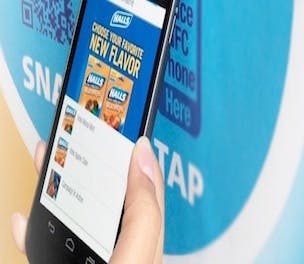 MondelezHallsPhone-Campaign-2013_304
