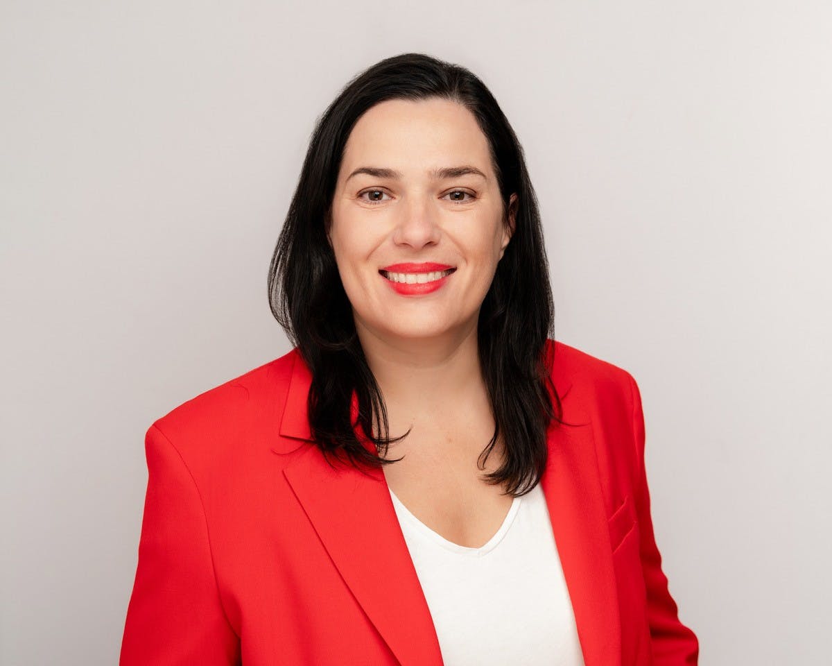 headshot of Abby Dixon